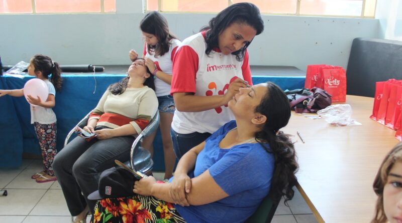 Serviços foram concentrados na escola Dom Anselmo Pietrulla